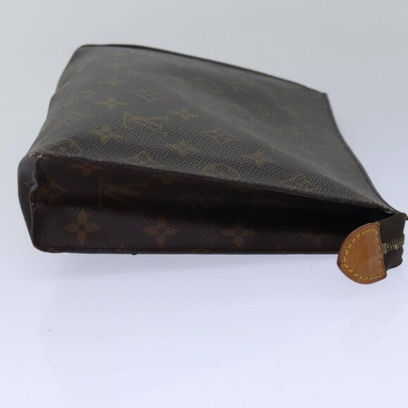 LOUIS VUITTON Monogram Poche Toilette 26 Pouch - Picture 4 of 16